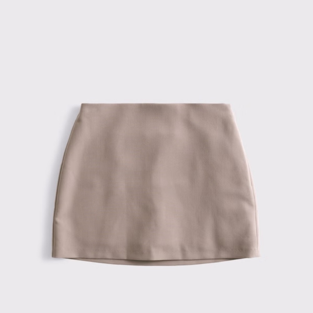 A&F Scarlett Mini Skort